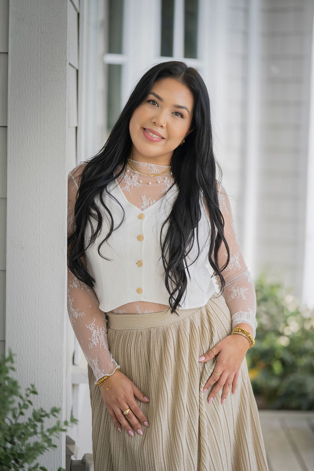 Rosa Sasges, Latina entrepreneur and founder of Koquetta Accessories and Ella Es.